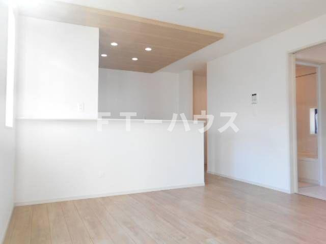 Ｓｕｍａｉ－ｔｏ千葉市花見川区長作町０３の居間・リビング