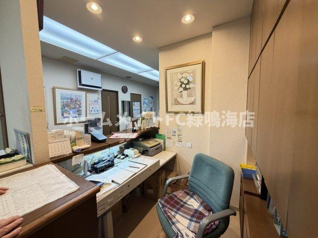 万場山１丁目貸店舗（歯医者の跡地）の内装|受付スペース