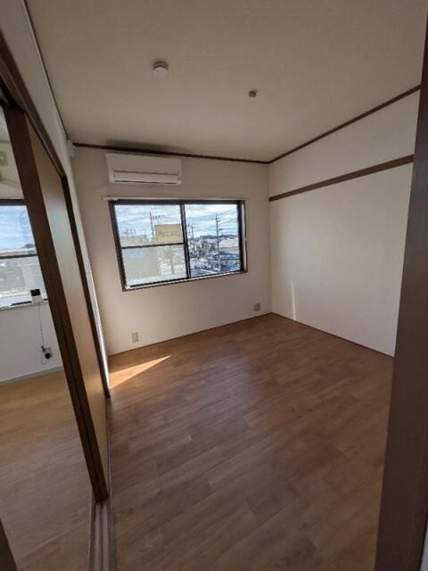越谷市南町３丁目のアパートの寝室