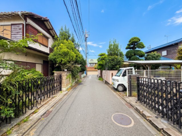 【前面道路含む現地写真】 | 【仲介手数料４２０万円が無料！】■祖師ヶ谷大蔵駅１５分■建物は自由設計１００平米が１，８００万円から | 諸費用４２０万円ＯＦＦ！！
決算キャンペーン中！
家計応援サービスの限界に挑戦中！
■更地渡し
■祖師ヶ谷大蔵駅１５分
■建物は自由設計１００平米で１，８００万円から
■建築条件なしでも可