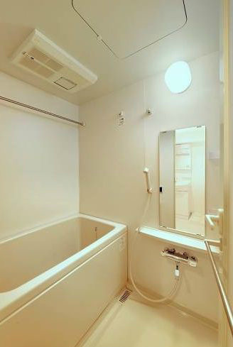 横浜市西区伊勢町３丁目の賃貸マンションの浴室