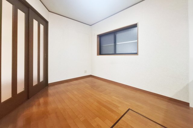 堺市中区新家町のキッチン|ダイニングキッチン：リビングと区切られており、家事に集中できるスペースです。