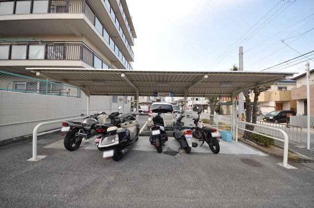 堺東グリーンハイツの駐輪場|バイク置場