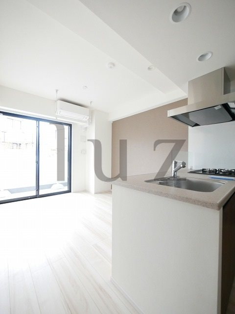 ディームス横濱神之木台の居間・リビング