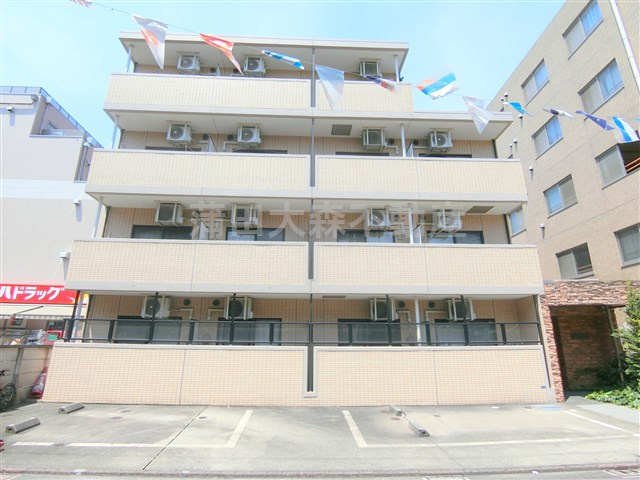 J-CRESTジェイクレスト羽田の外観|2003年2月築　RC鉄筋コンクリート造地上4階建て総戸数15戸オートロック宅配BOX付の賃貸マンション　京急空港線穴守稲荷駅近、大鳥居駅、天空橋駅も徒歩圏内の東京都大田区羽田4丁目