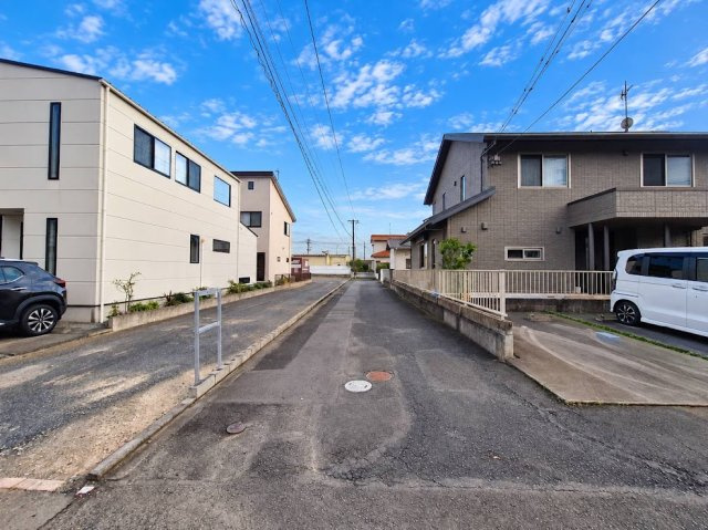 売中古戸建　藤枝市高柳２丁目の前面道路含む現地写真