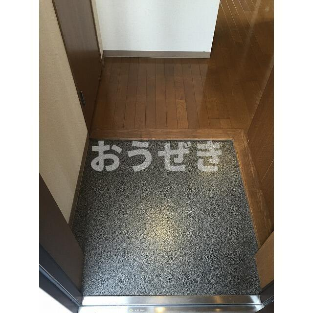 新佐川ビルの玄関