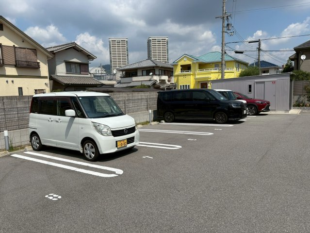 D-room中州の駐車場|駐車場があります