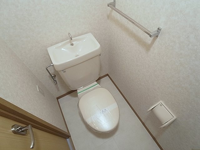 ベージュ野田のトイレ|トイレ、ウォシュレットの取付も可能