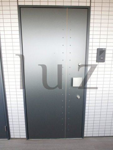 クレストタップ新横浜の玄関