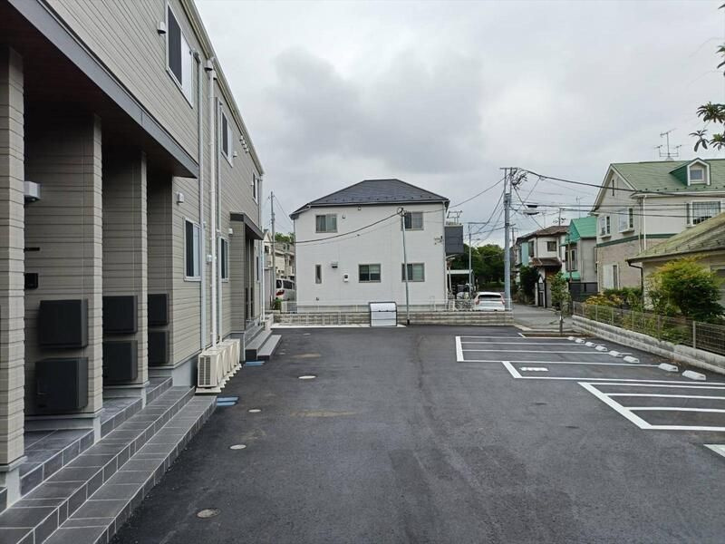 リーブルファイン足立神明のエントランス