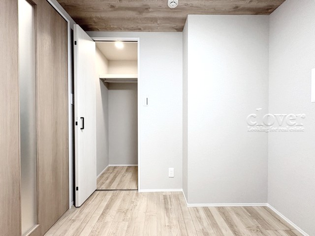 【収納】 | ワコー第7大蔵マンション | 洋室1　部屋にしつらえられた、収納の様子がこちら。～即日のご見学可能～　お問合せはお気軽に。