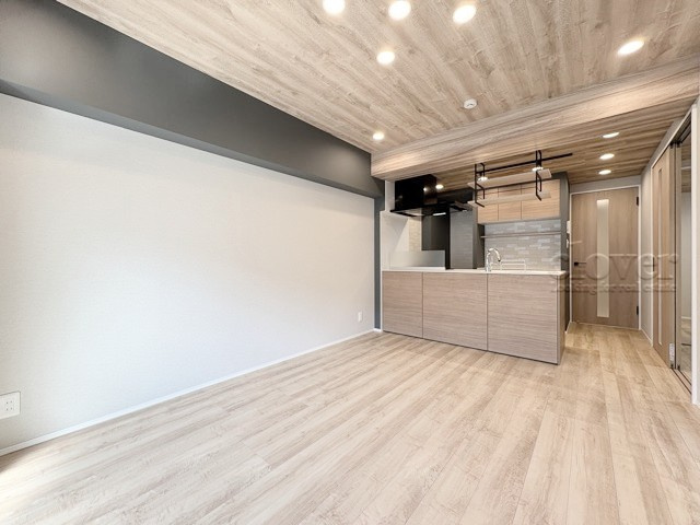 【居間・リビング】 | ワコー第7大蔵マンション | ひろびろとしたメインスペースは、使いやすく明るい空間です。～即日のご見学可能～　お問合せはお気軽に。