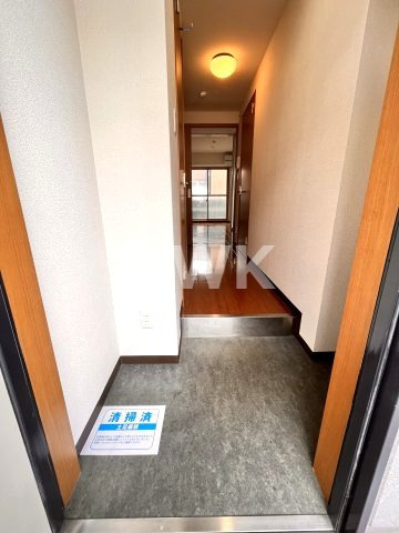 プレシャス壱番館の玄関