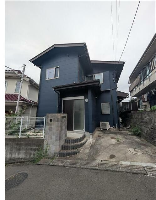 川和町貸家の外観