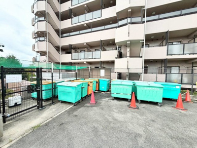 【その他共用部分】 | ベルク泉北高倉台 | 全居室窓有ますよ！明るい住まいに気持ちも明るくなりますね！