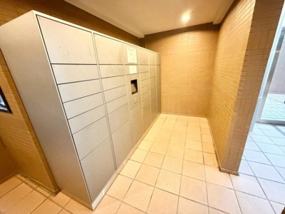【設備】 | ベルク泉北高倉台 | 宅配ボックスがあるので、不在時でも荷物が受け取れて便利ですね！
