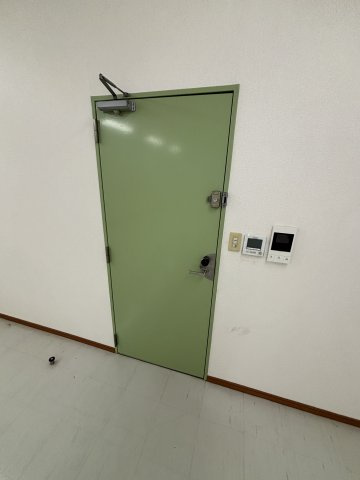 センターロイヤルの玄関