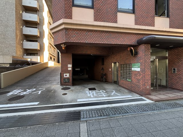 センターロイヤルの駐車場