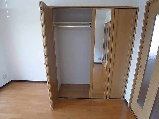 ディアコート神戸の収納|大容量のクローゼット