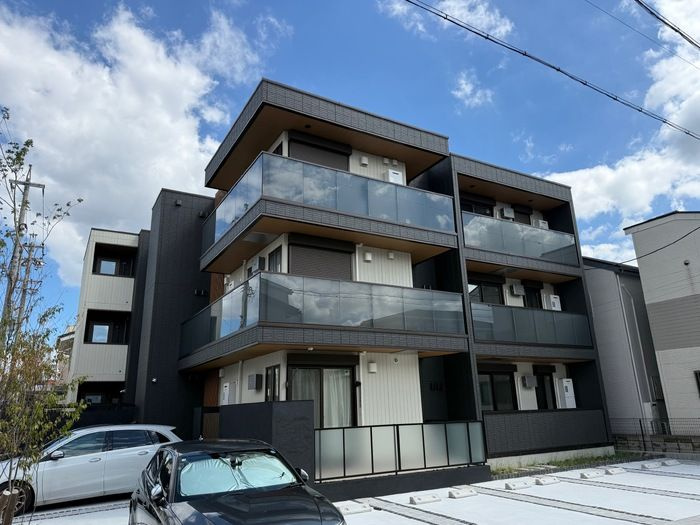セレスティア草薙町の外観