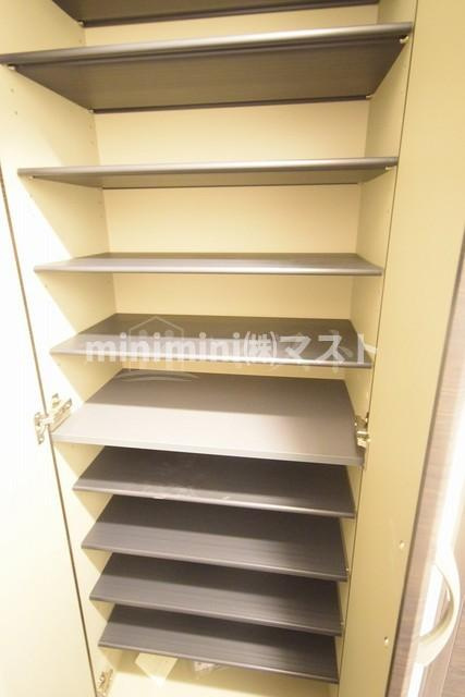 ララプレイス京町堀プロムナードの収納