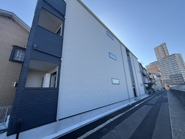 【外観】 | LIVFIT放出