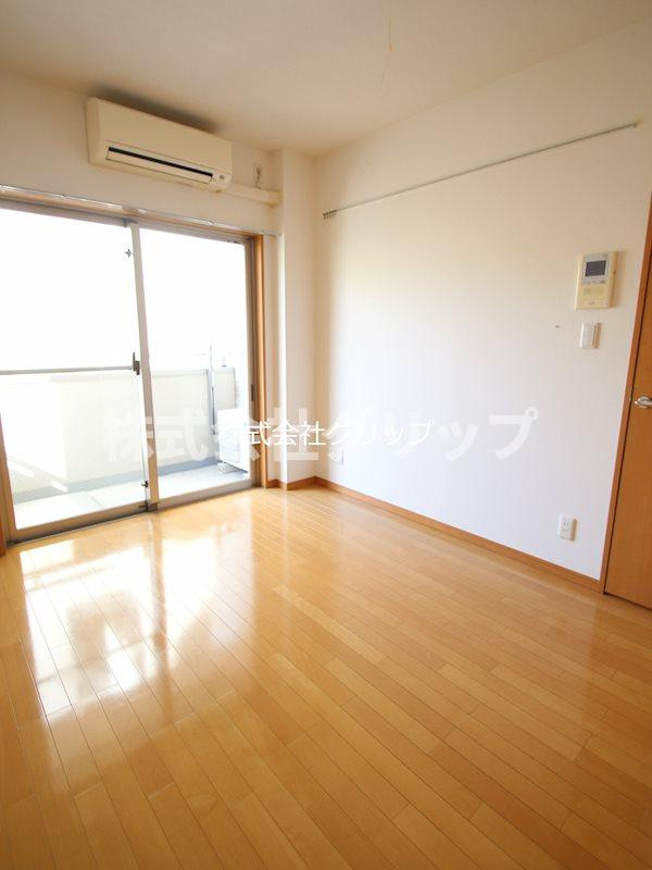 リクレイシア西横浜の洋室