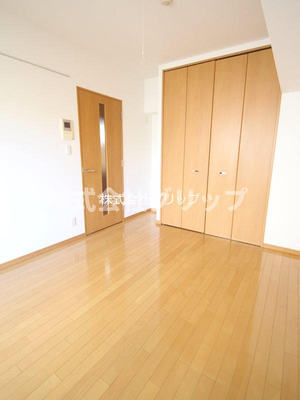 リクレイシア西横浜の洋室