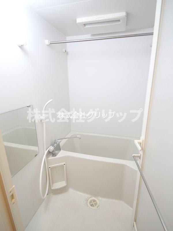 リクレイシア西横浜の浴室
