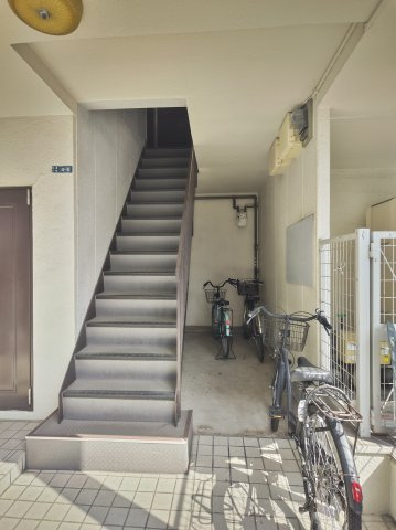 プチメゾン堀溝3のロビー