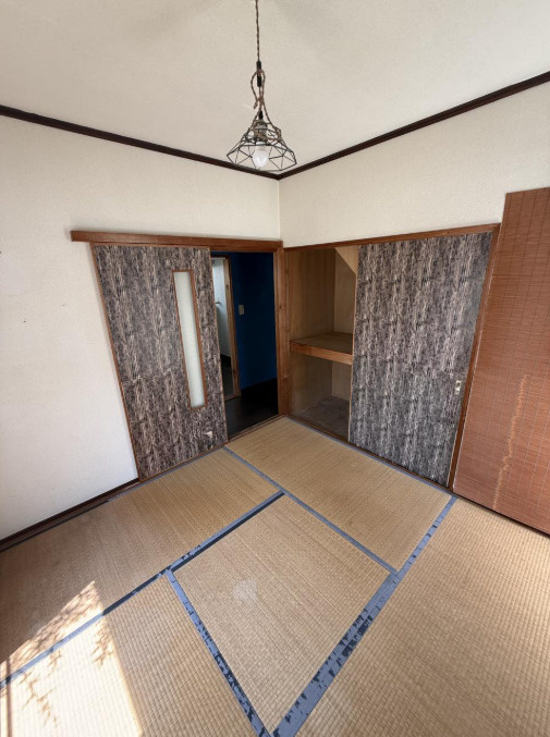 土佐市高岡町の中古一戸建の和室|室内には落ち着く畳の空間も◎