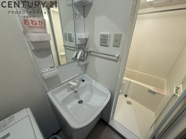 シャワー付き洗面化粧台付き☆

