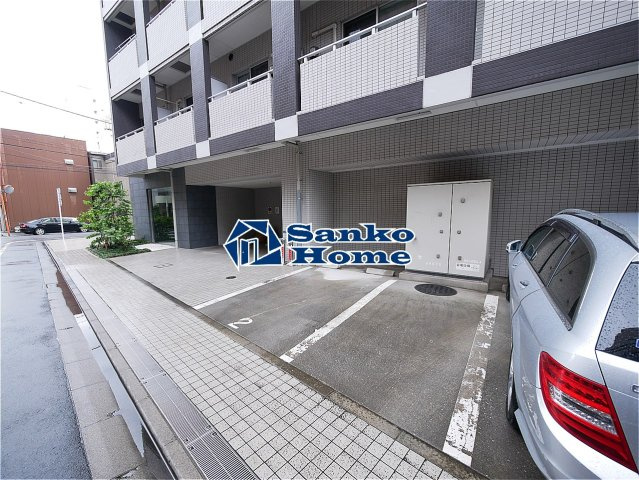 ＫＤＸレジデンス入谷の駐車場