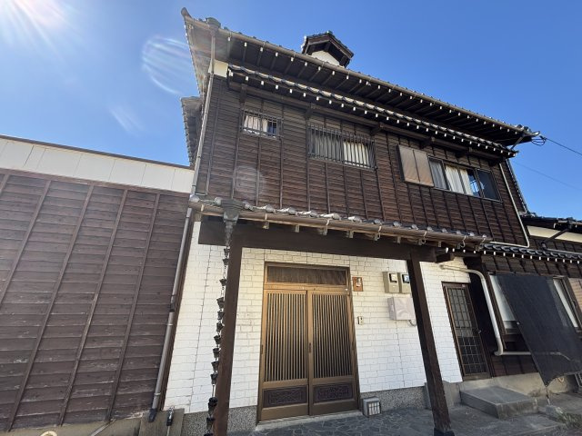 室岡店舗　住居の外観