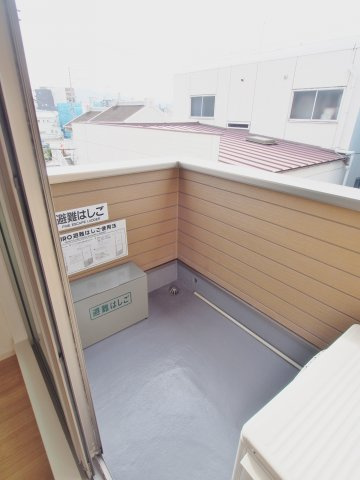 カーサ・カルマ桃山のバルコニー