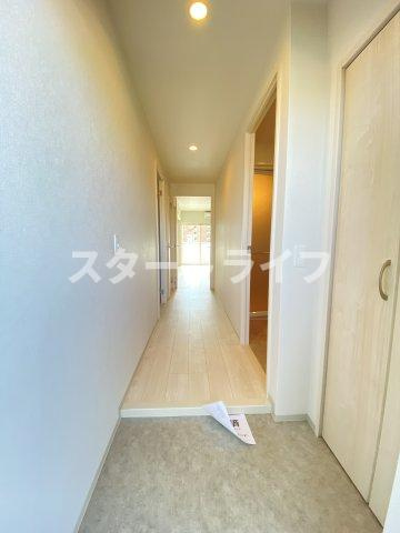 大阪市淀川区木川西２丁目の賃貸マンションの玄関