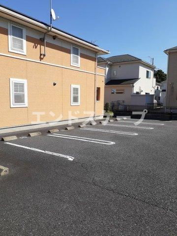 メゾン・ド・ソレイユＡの駐車場|高崎、前橋のお部屋探しはエンドスケープまで！お客様の理想お聞かせ下さい♪