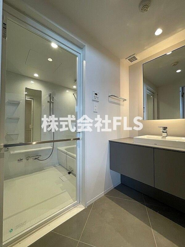港区元麻布３丁目の賃貸マンションの独立洗面台