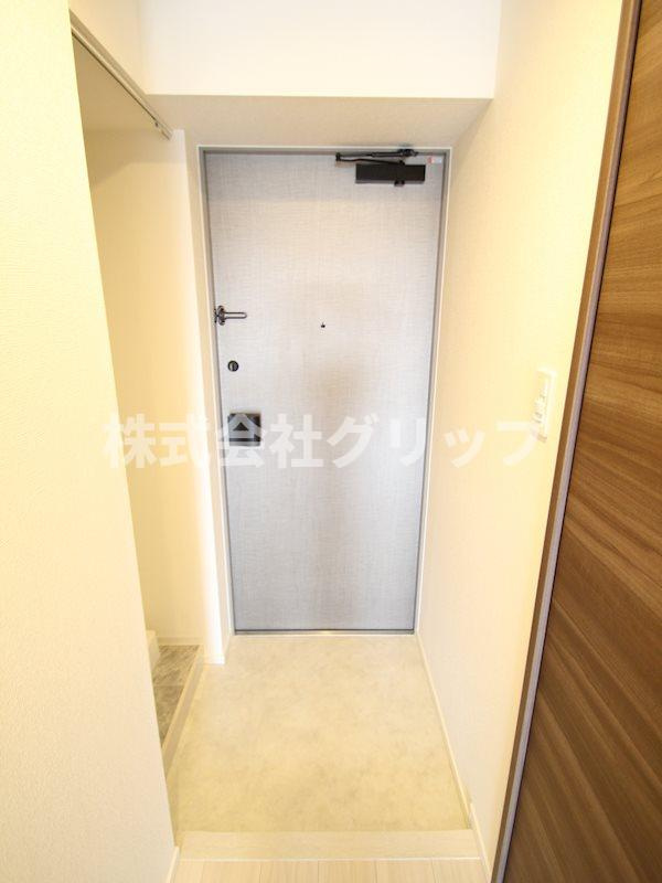 スパシエ東神奈川の玄関