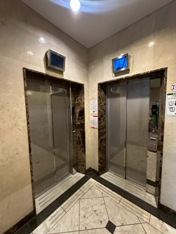 パレステュディオ渋谷WESTのエントランス
