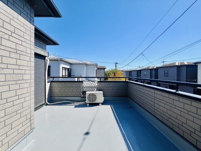 伊勢崎市長沼町のバルコニー|陽当たり良好の広々バルコニー♪