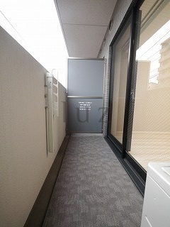 横浜市南区宮元町１丁目の賃貸マンションのバルコニー
