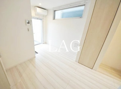 【居間・リビング】 | ＭＥＬＤＩＡ梅田 | 洋室のお部屋です。