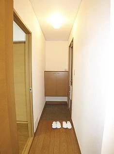 松戸市八ケ崎７丁目のアパートの玄関