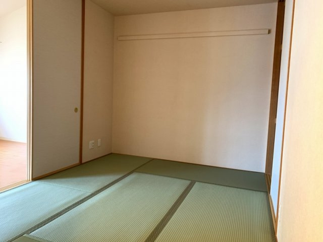 シャルヌーブの寝室