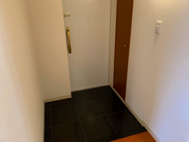 シャルヌーブの玄関