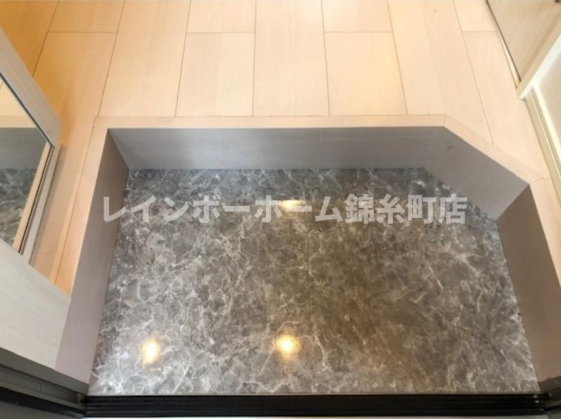 Eternal court HIRAIの玄関