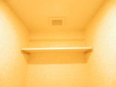 サンシティ烏丸高辻のその他|トイレ上部棚