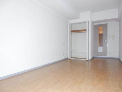 サンシティ烏丸高辻の居間・リビング|洋室